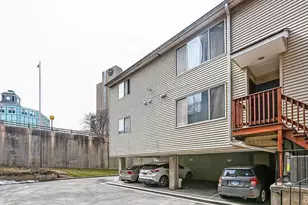 33 Pleasant St, Stamford, CT 06901 - Photo 11