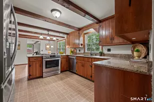 10 Stonegate Dr, Portland, CT 06480 - Photo 3