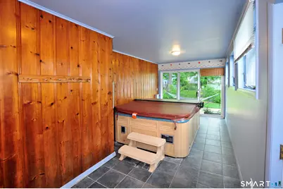 44 Miamis Road, West Hartford, CT 06117 - Photo 21