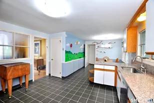44 Miamis Rd, West Hartford, CT 06117 - Photo 15