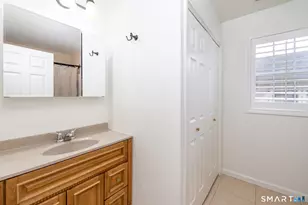 134 Golden Hill St, New Britain, CT 06053 - Photo 25