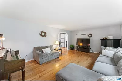 23 Hall Lane, Newtown, CT 06470 - Photo 5