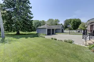 112 Spring St, Glastonbury, CT 06033 - Photo 31