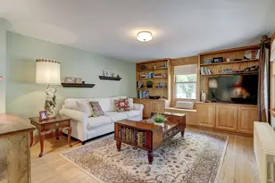 112 Spring St, Glastonbury, CT 06033 - Photo 5