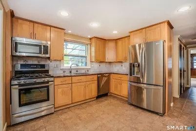 152 West Ridge Drive, West Hartford, CT 06117 - Photo 9