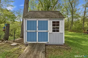 25 Forest Rd, East Lyme, CT 06357 - Photo 5