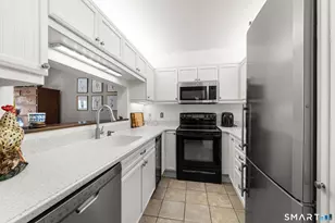 43 Harbor Dr, Stamford, CT 06902 - Photo 7