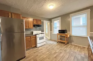 208 Fairview Ave, Bridgeport, CT 06606 - Photo 5