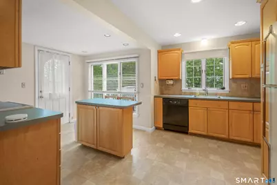 433 Gaylord Drive, Waterbury, CT 06708 - Photo 7