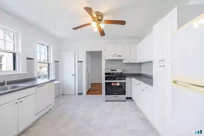 29 Roosevelt Avenue, Stamford, CT 06902 - Photo 7