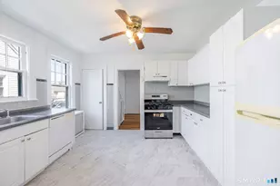 29 Roosevelt Ave, Stamford, CT 06902 - Photo 7