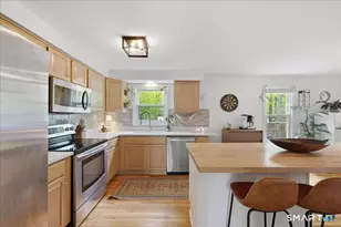 19 Maplewood Dr, East Lyme, CT 06333 - Photo 15