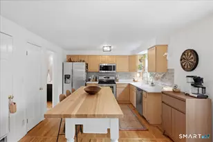19 Maplewood Dr, East Lyme, CT 06333 - Photo 13