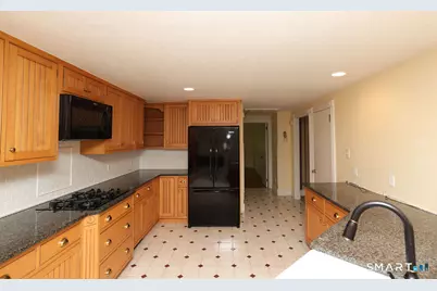 7 Glenbrook Drive, Simsbury, CT 06092 - Photo 11