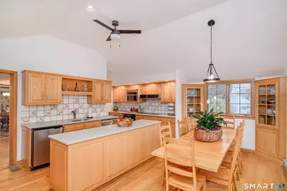 6 Brinsmade Lane, Sherman, CT 06784 - Photo 5