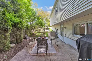 16 Mayflower Cir, Fairfield, CT 06824 - Photo 37
