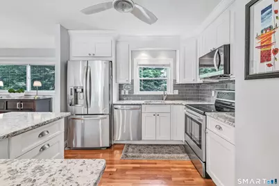 16 Mayflower Circle, Fairfield, CT 06824 - Photo 15