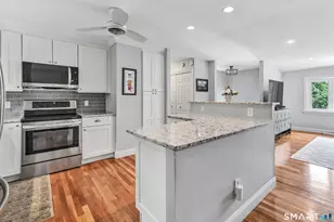 16 Mayflower Cir, Fairfield, CT 06824 - Photo 13