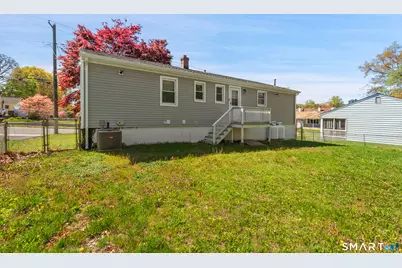 130 Deramo Place, Bridgeport, CT 06606 - Photo 15
