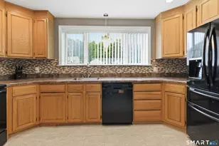 112 Brentwood Rd, Newington, CT 06111 - Photo 19