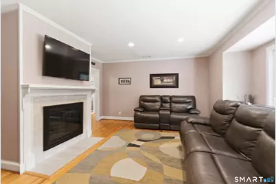 112 Brentwood Road, Newington, CT 06111 - Photo 5