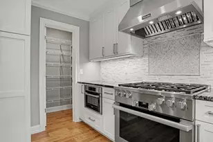 8 White Fox Rd, Stamford, CT 06903 - Photo 9
