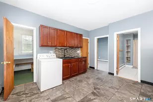 53-55 Dean St, Hartford, CT 06114 - Photo 23