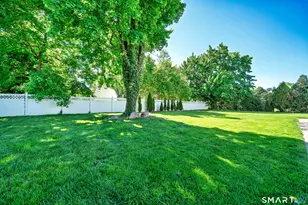 76 Glenbrook Dr, Cheshire, CT 06410 - Photo 5