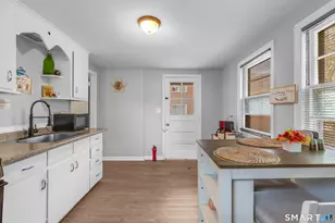 40 Allen Pl, Hartford, CT 06106 - Photo 23