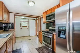 22 Main St, Newington, CT 06111 - Photo 19