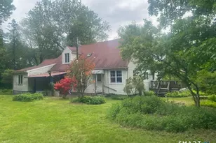 33 Flanders Rd, Bethlehem, CT 06751 - Photo 3