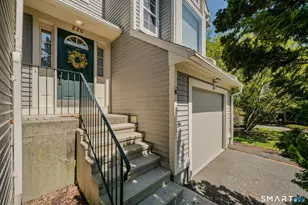 220 Algonquin Trail, Trumbull, CT 06611 - Photo 3