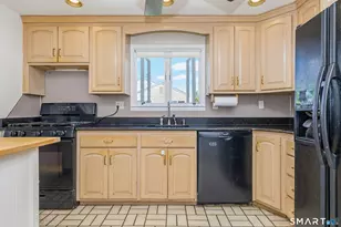 55 Blodgett Roy Dr, New Britain, CT 06053 - Photo 33