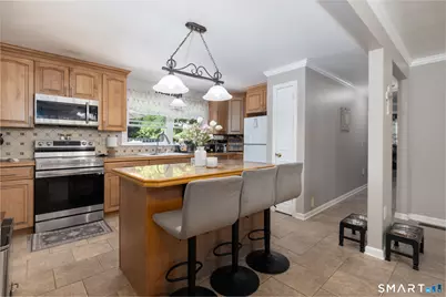 2 Burton Street, Bristol, CT 06010 - Photo 9