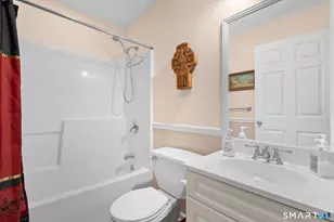 25 Hamden Hills Dr, Hamden, CT 06518 - Photo 27