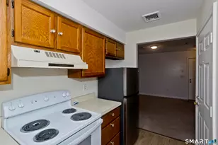 4 Concorde Way, Windsor Locks, CT 06096 - Photo 11