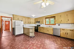 2 Earle St, Portland, CT 06480 - Photo 5