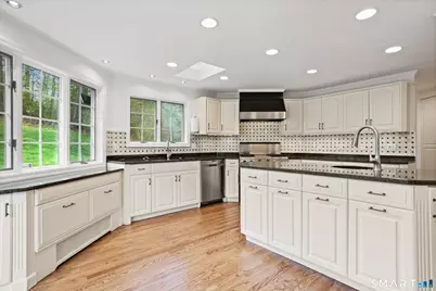 120 Braeside Drive, Hamden, CT 06514 - Photo 5