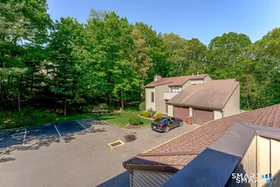 12 Kings Wood Manor #B, Shelton, CT 06484 - Photo 3