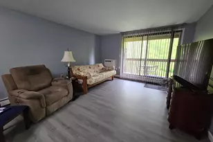 2211 Cromwell Hills Dr, Cromwell, CT 06416 - Photo 3