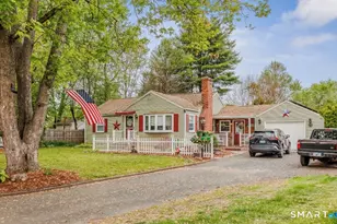 17 Trinity Ln, Windsor Locks, CT 06096 - Photo 3