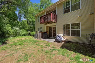 2390 State St, Hamden, CT 06517 - Photo 23