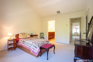 10 Lawrence Ave, Danbury, CT 06810 - Photo 13