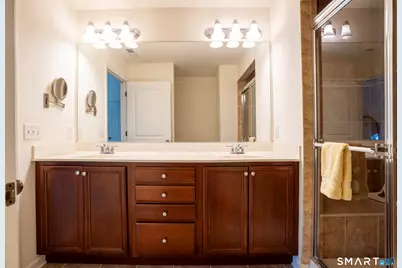 10 Lawrence Avenue #10, Danbury, CT 06810 - Photo 15