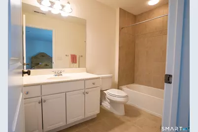 10 Lawrence Avenue #10, Danbury, CT 06810 - Photo 21
