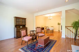 10 Lawrence Ave, Danbury, CT 06810 - Photo 5