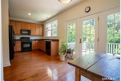 10 Lawrence Avenue #10, Danbury, CT 06810 - Photo 9