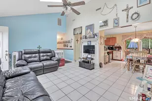 123 River Rd, Shelton, CT 06484 - Photo 3