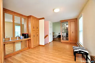 16 Ellen Dr, Farmington, CT 06032 - Photo 9