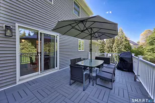 10 Fawn Meadow Dr, Naugatuck, CT 06770 - Photo 27